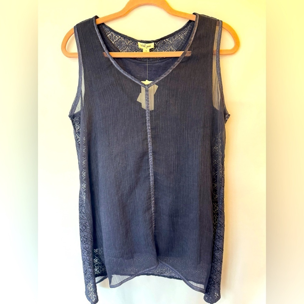Tribal Jeans Woven Seaport Navy V Neck Sleeveless Lace Back Tank size medium NWT